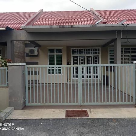 Maryam Homestay Jertih 외부 사진